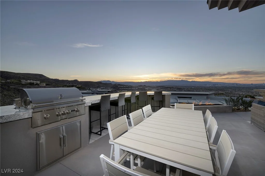 673 Falcon Cliff, Henderson, NV 89012