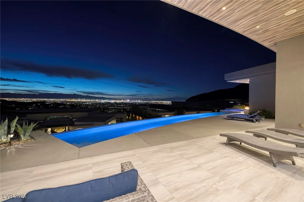 673 Falcon Cliff, Henderson, NV 89012