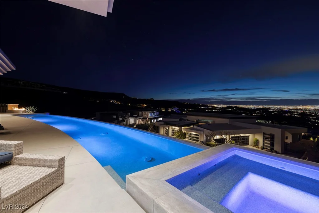 673 Falcon Cliff, Henderson, NV 89012