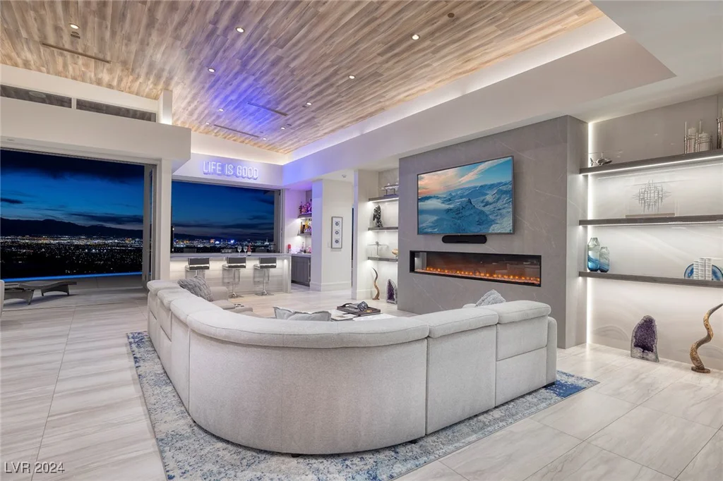 673 Falcon Cliff, Henderson, NV 89012