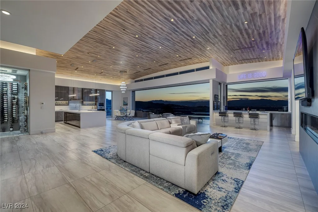 673 Falcon Cliff, Henderson, NV 89012
