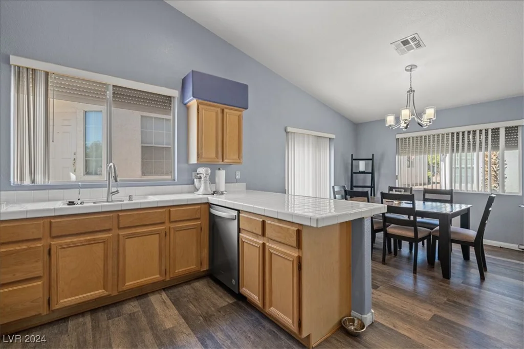 5683 Whale Watch, Las Vegas, NV 89113