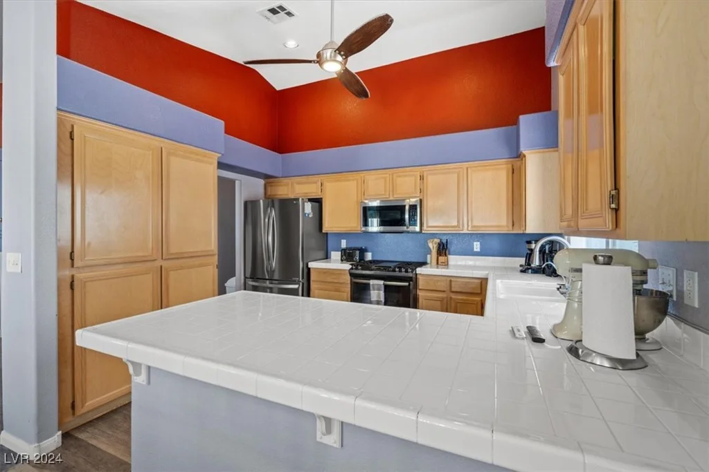 5683 Whale Watch, Las Vegas, NV 89113