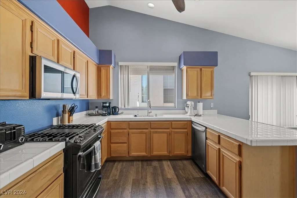5683 Whale Watch, Las Vegas, NV 89113