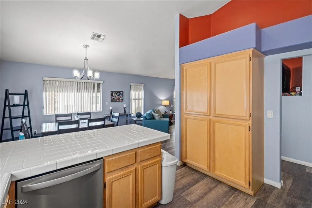 5683 Whale Watch, Las Vegas, NV 89113