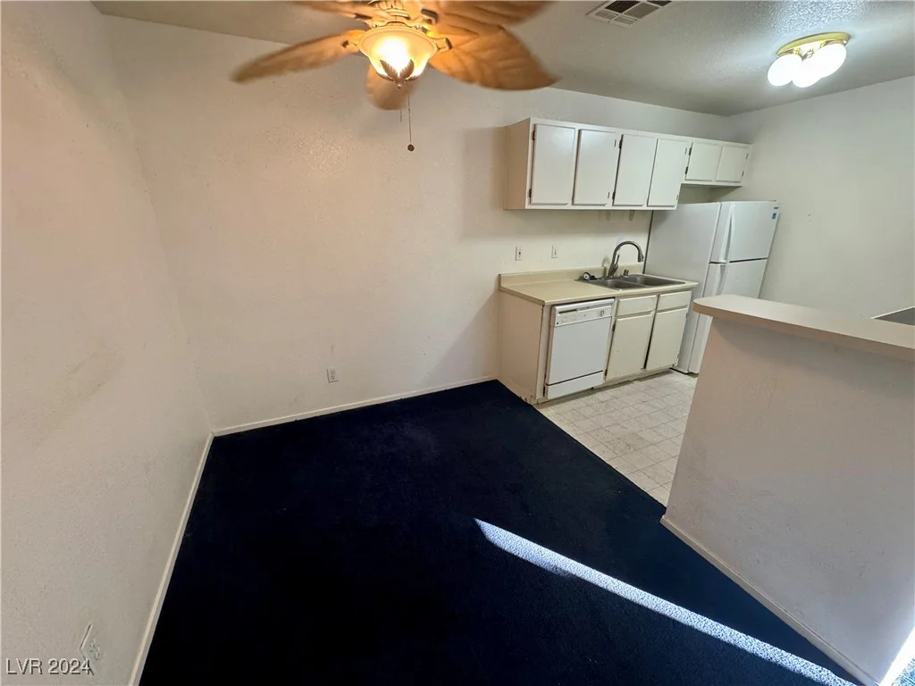 5161 Lindell, Las Vegas, NV 89118