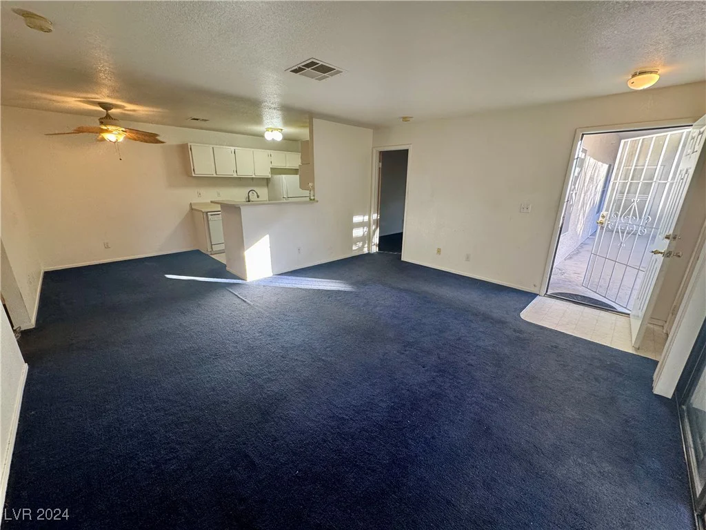 5161 Lindell, Las Vegas, NV 89118