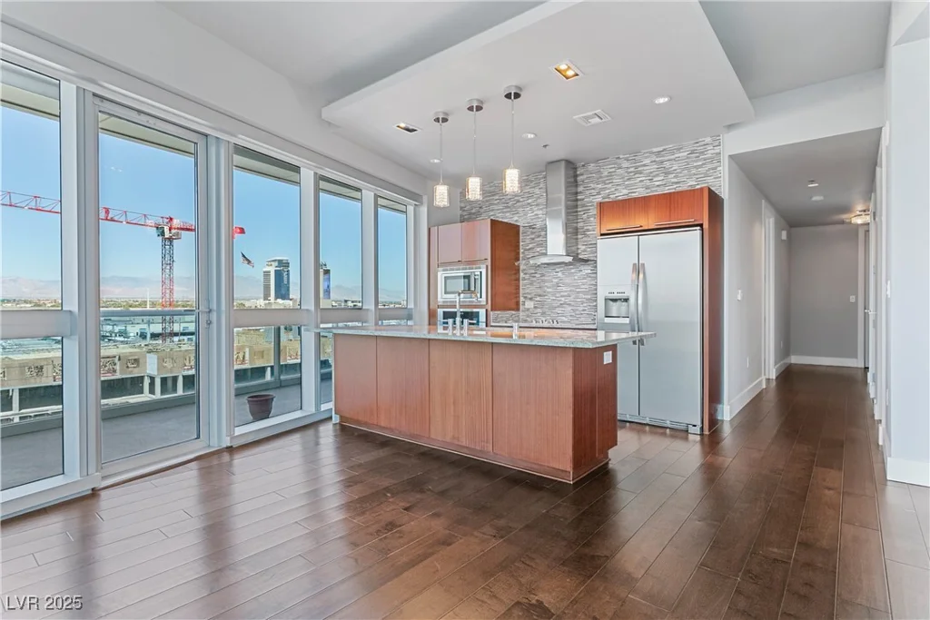 4471 Dean Martin, Las Vegas, NV 89103