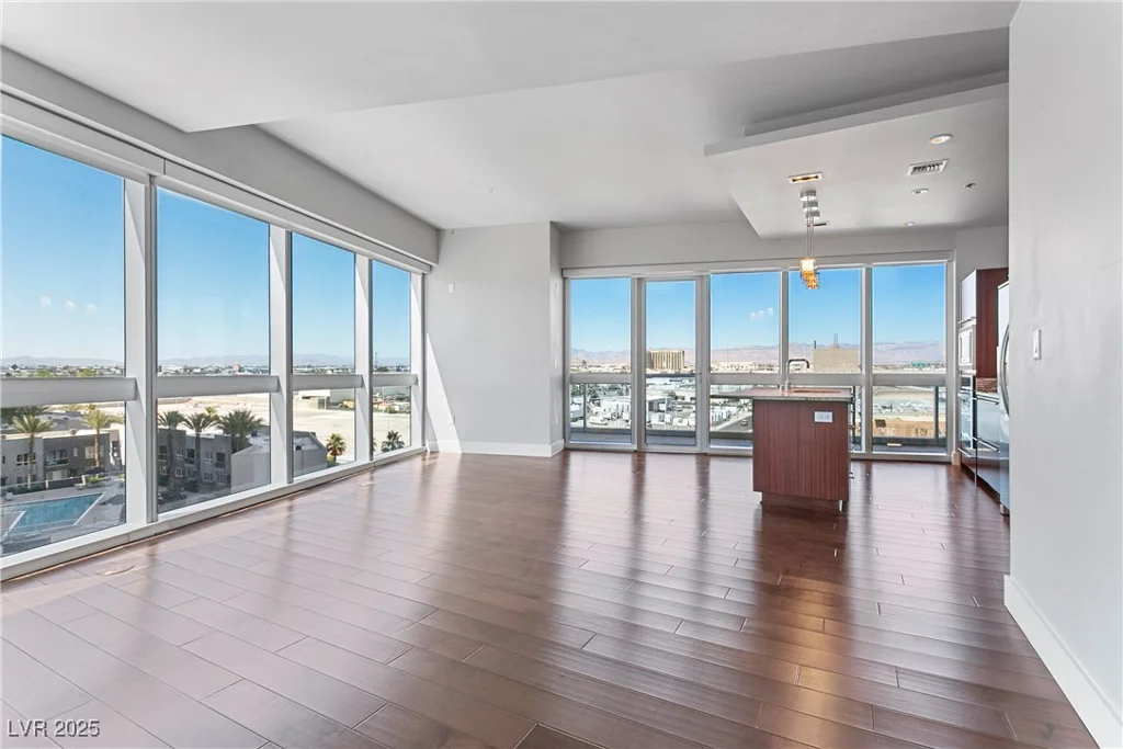 4471 Dean Martin, Las Vegas, NV 89103