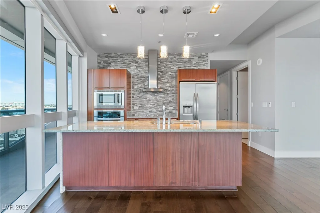 4471 Dean Martin, Las Vegas, NV 89103