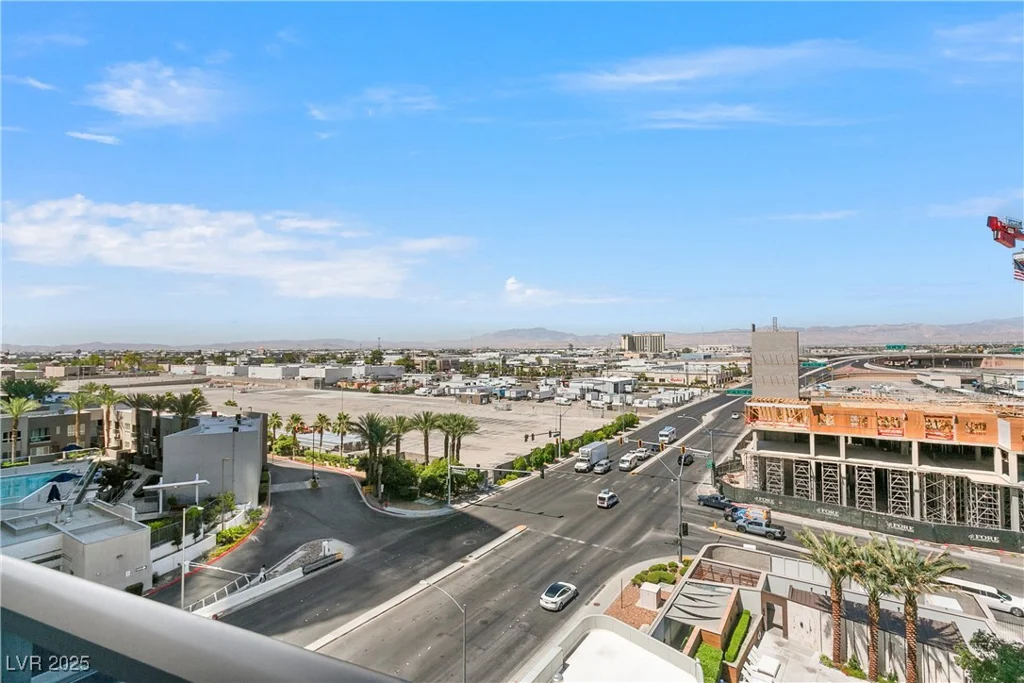 4471 Dean Martin, Las Vegas, NV 89103