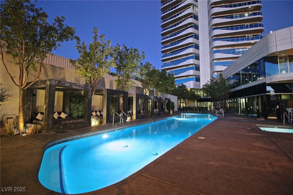4471 Dean Martin, Las Vegas, NV 89103