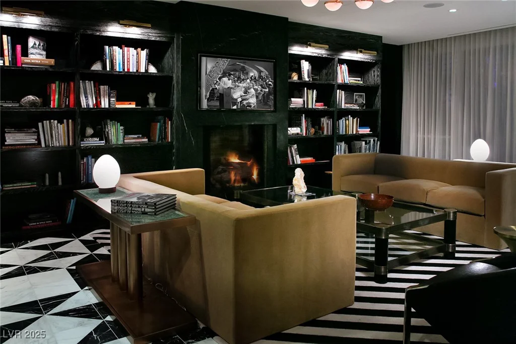 4471 Dean Martin, Las Vegas, NV 89103