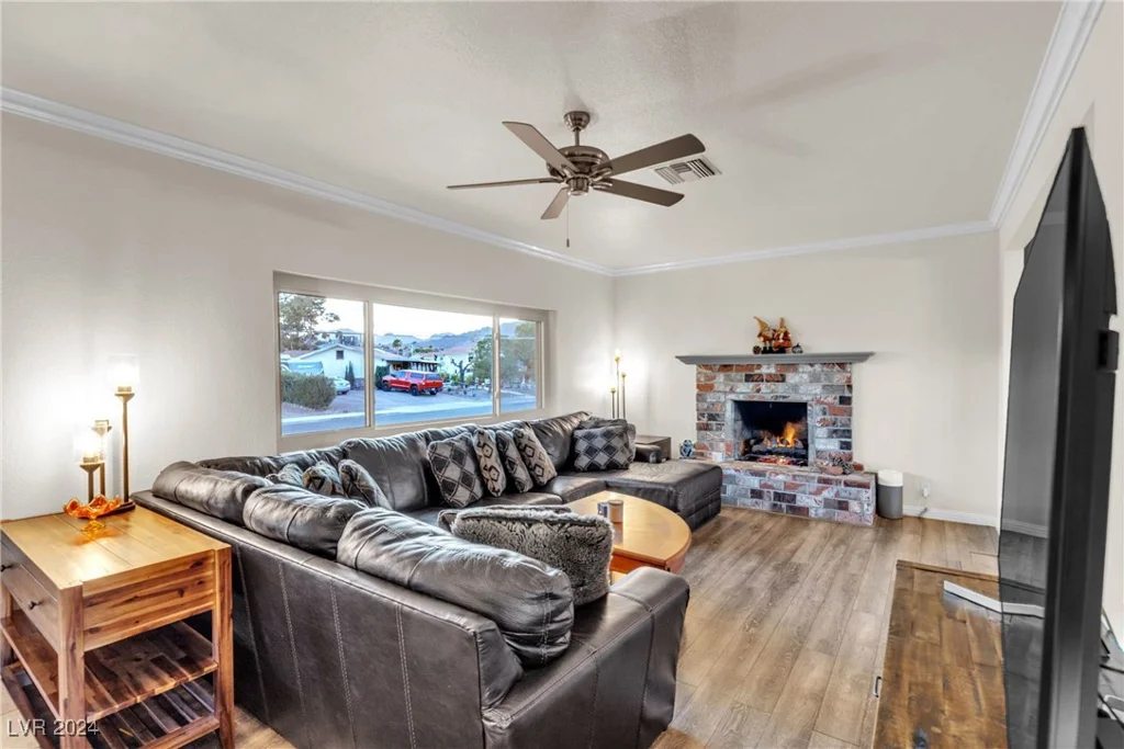 260 Desert Rose, Henderson, NV 89015