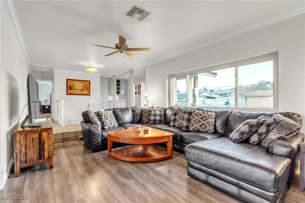 260 Desert Rose, Henderson, NV 89015