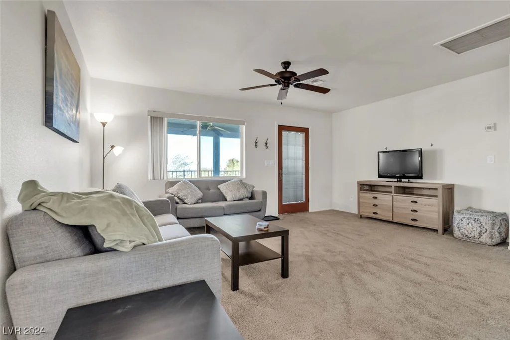 260 Desert Rose, Henderson, NV 89015