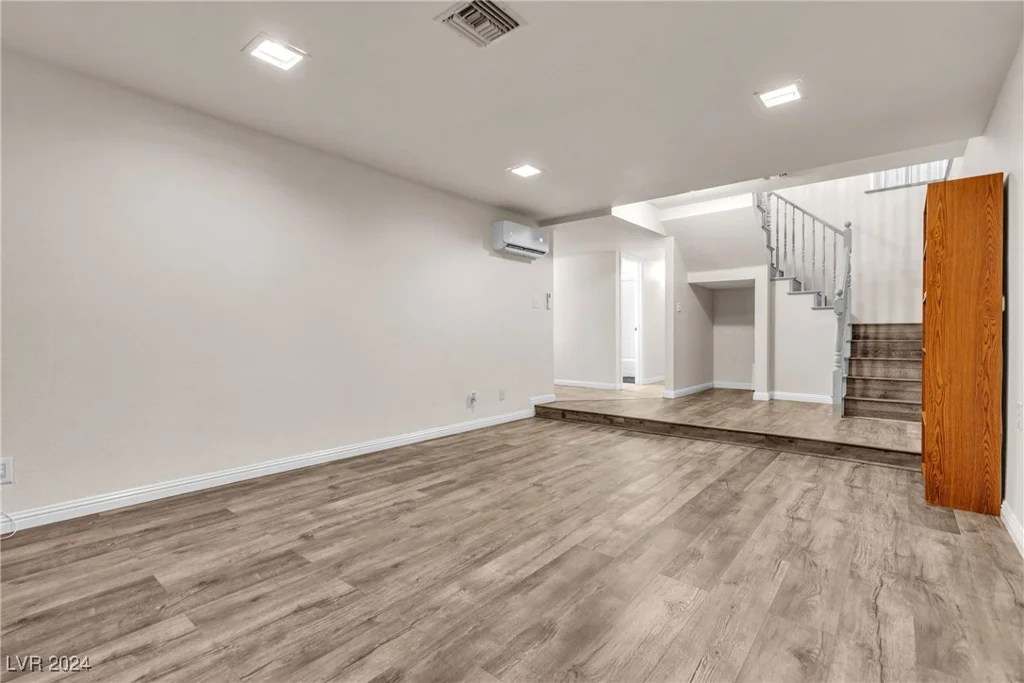260 Desert Rose, Henderson, NV 89015