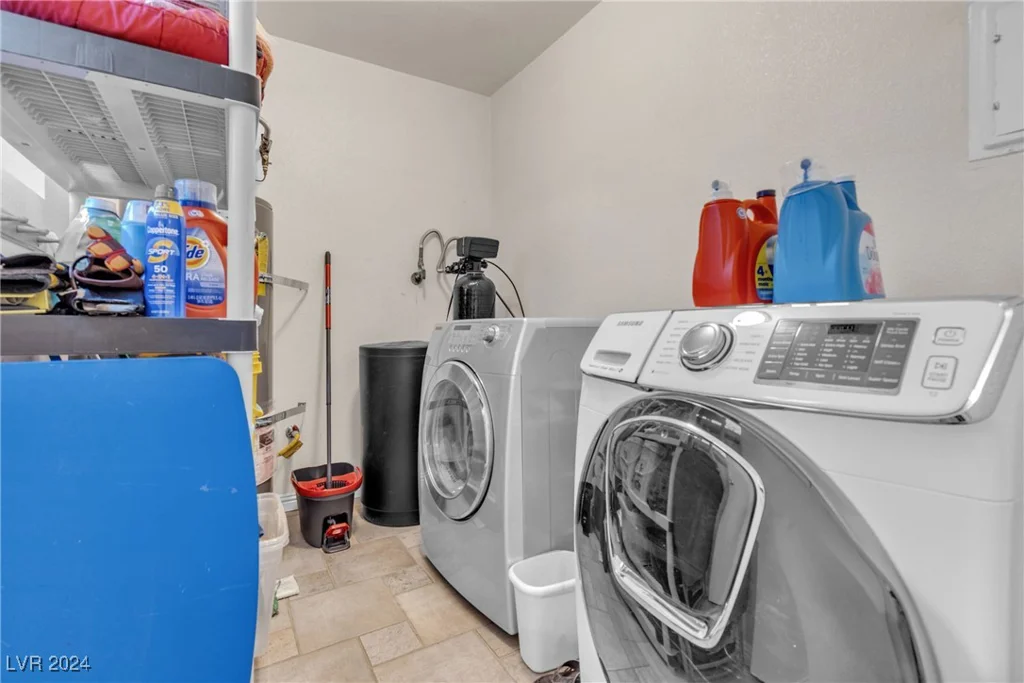 260 Desert Rose, Henderson, NV 89015