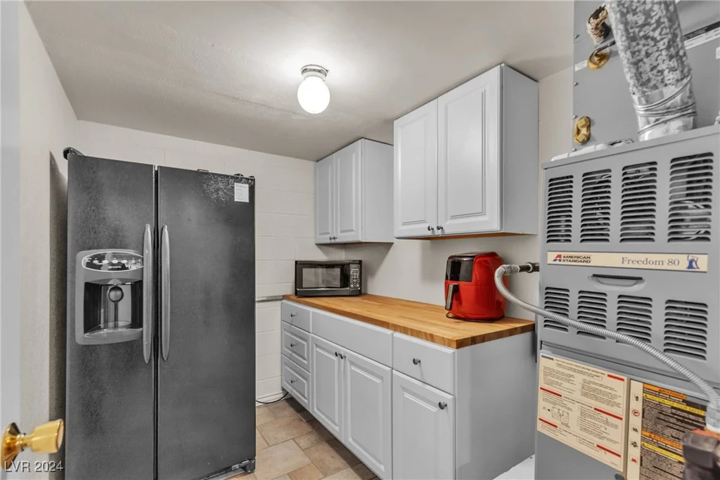 260 Desert Rose, Henderson, NV 89015