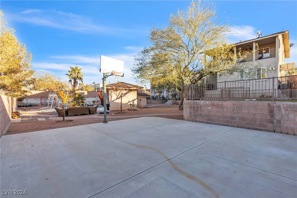 260 Desert Rose, Henderson, NV 89015