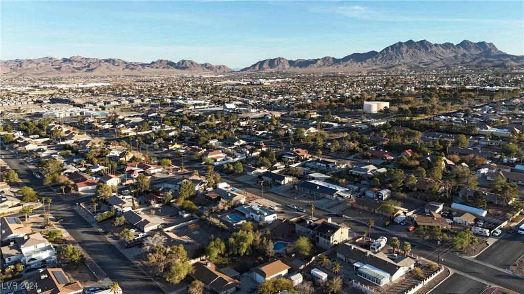 260 Desert Rose, Henderson, NV 89015
