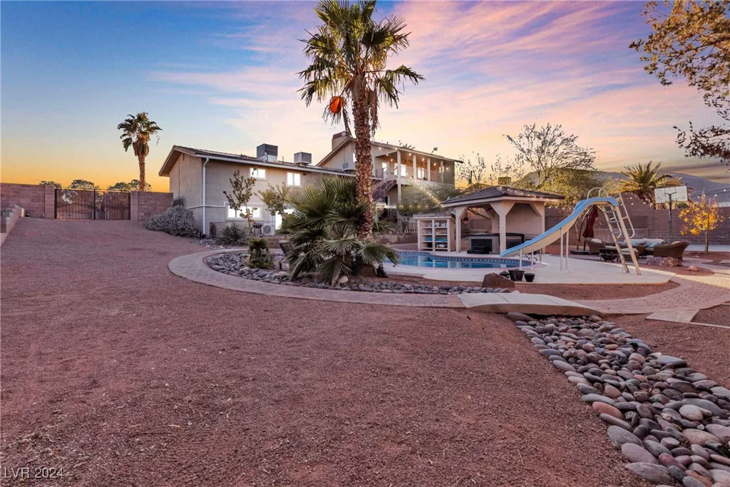 260 Desert Rose, Henderson, NV 89015