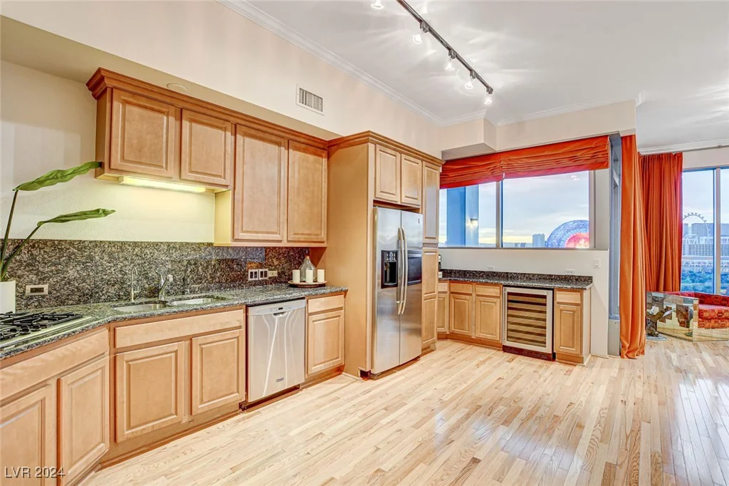 360 Desert Inn, Las Vegas, NV 89109