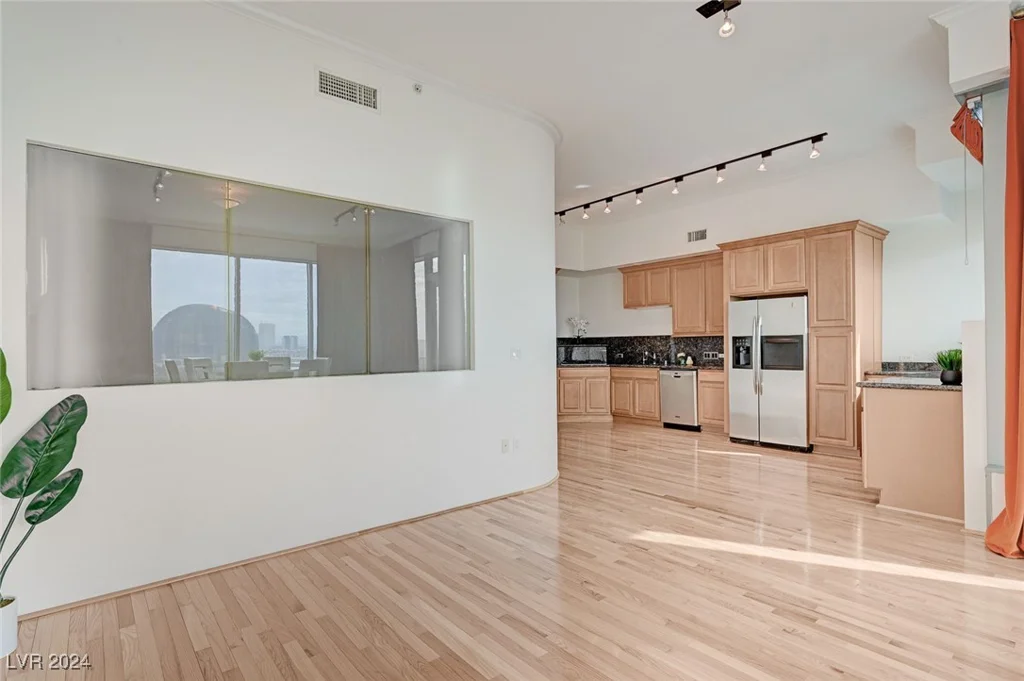 360 Desert Inn, Las Vegas, NV 89109