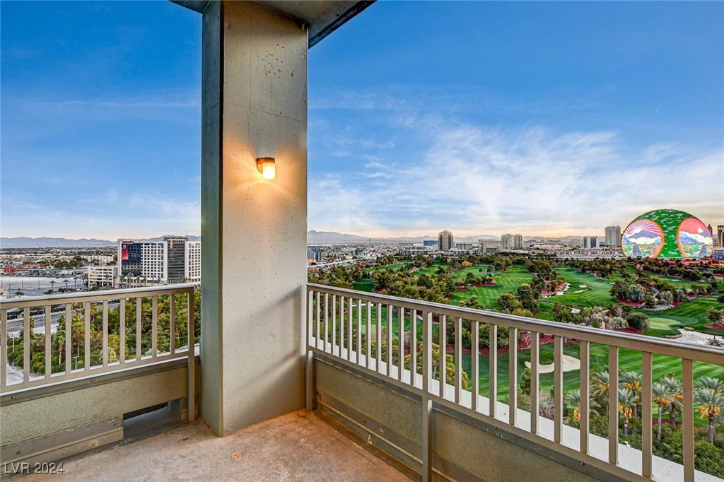 360 Desert Inn, Las Vegas, NV 89109