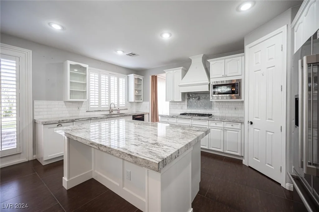 320 Glistening Cloud, Henderson, NV 89012