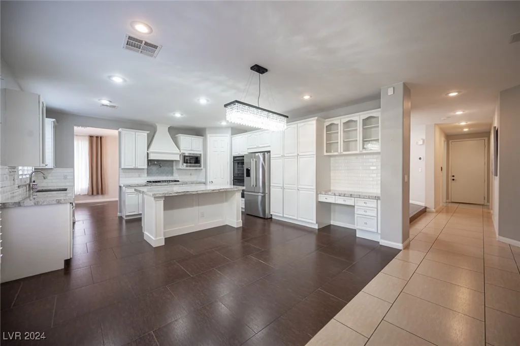 320 Glistening Cloud, Henderson, NV 89012
