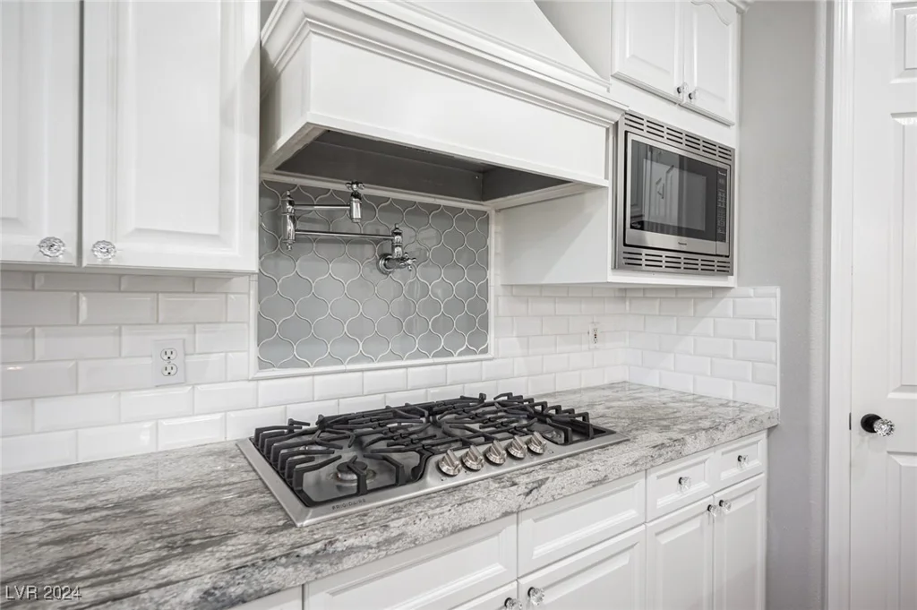 320 Glistening Cloud, Henderson, NV 89012