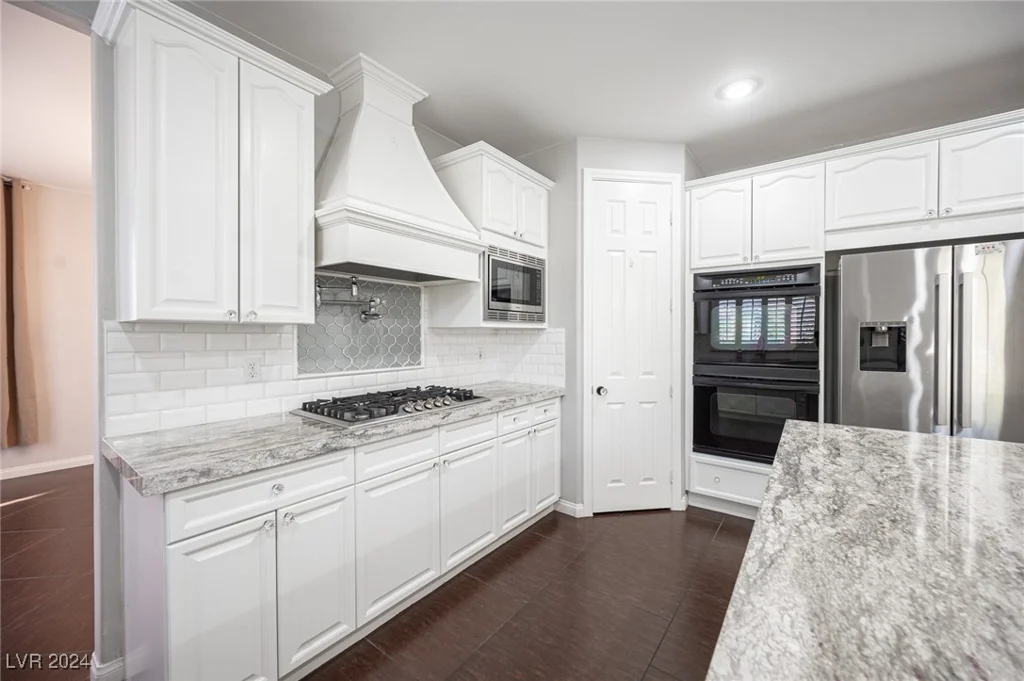 320 Glistening Cloud, Henderson, NV 89012