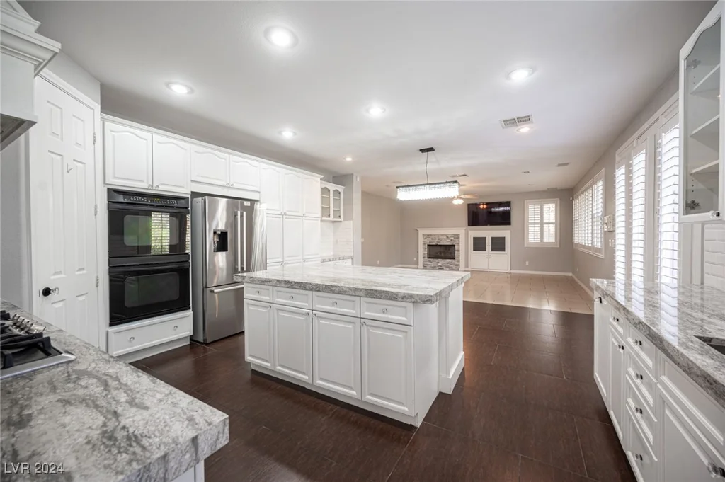 320 Glistening Cloud, Henderson, NV 89012