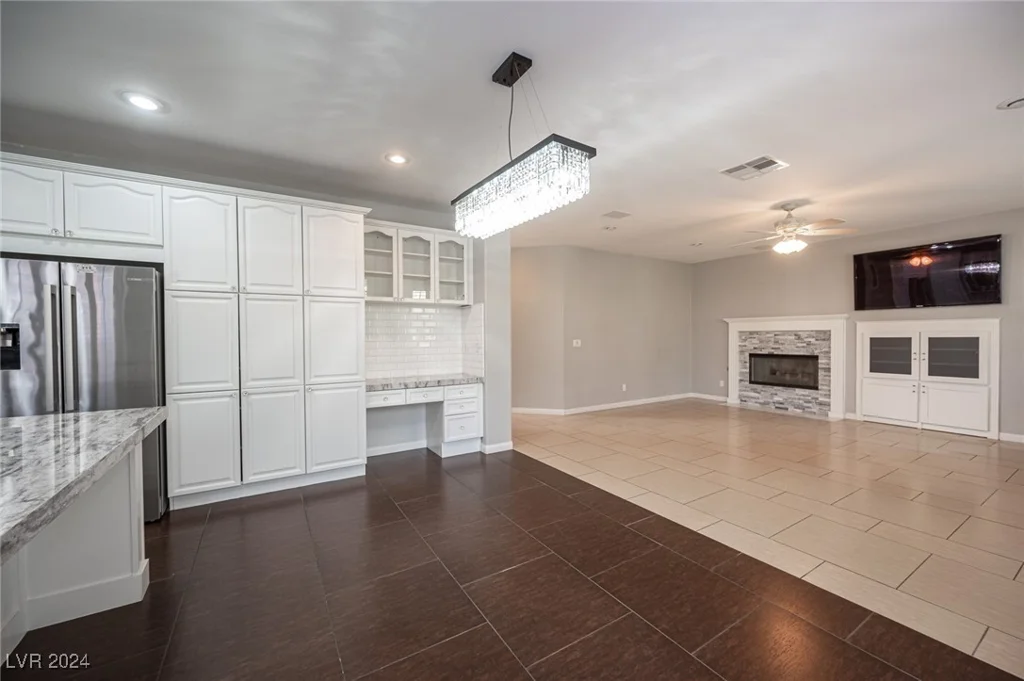320 Glistening Cloud, Henderson, NV 89012