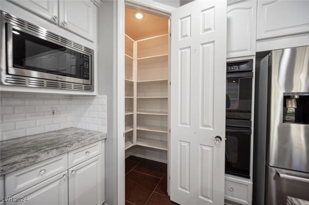 320 Glistening Cloud, Henderson, NV 89012