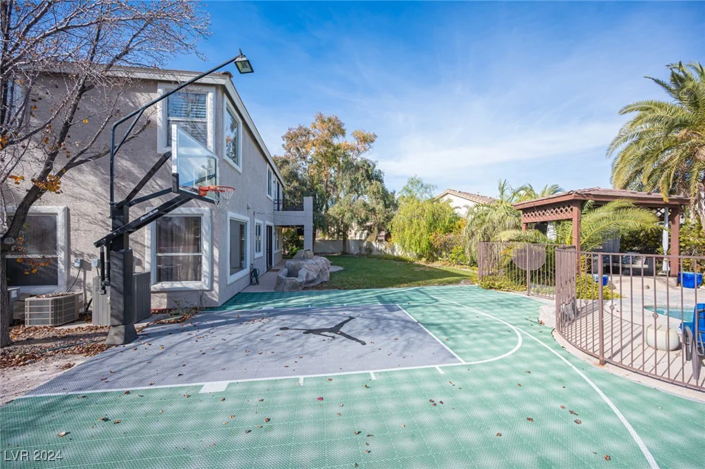320 Glistening Cloud, Henderson, NV 89012