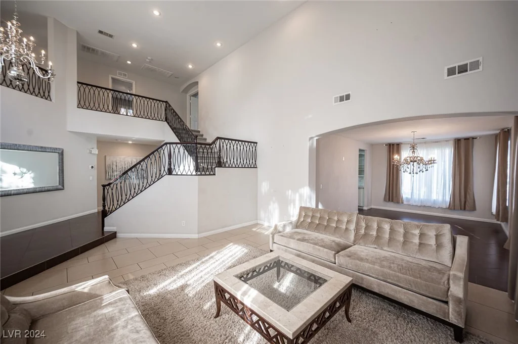 320 Glistening Cloud, Henderson, NV 89012