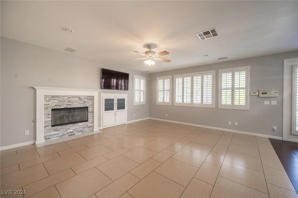 320 Glistening Cloud, Henderson, NV 89012