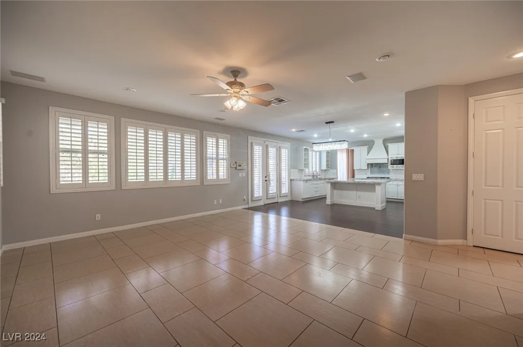 320 Glistening Cloud, Henderson, NV 89012