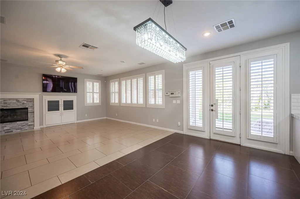320 Glistening Cloud, Henderson, NV 89012