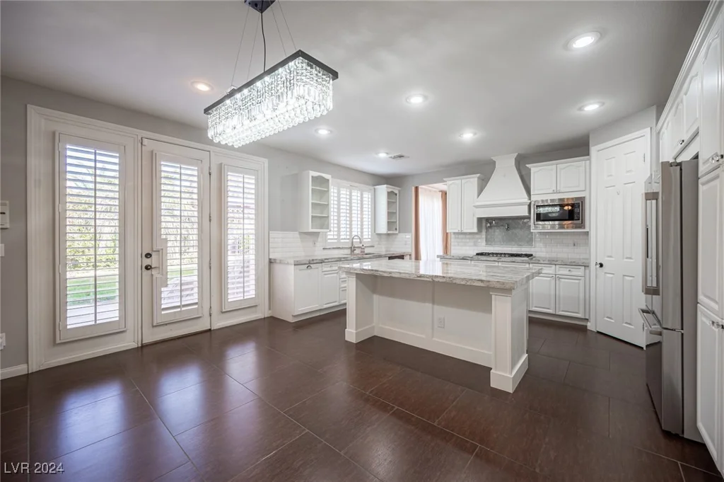 320 Glistening Cloud, Henderson, NV 89012