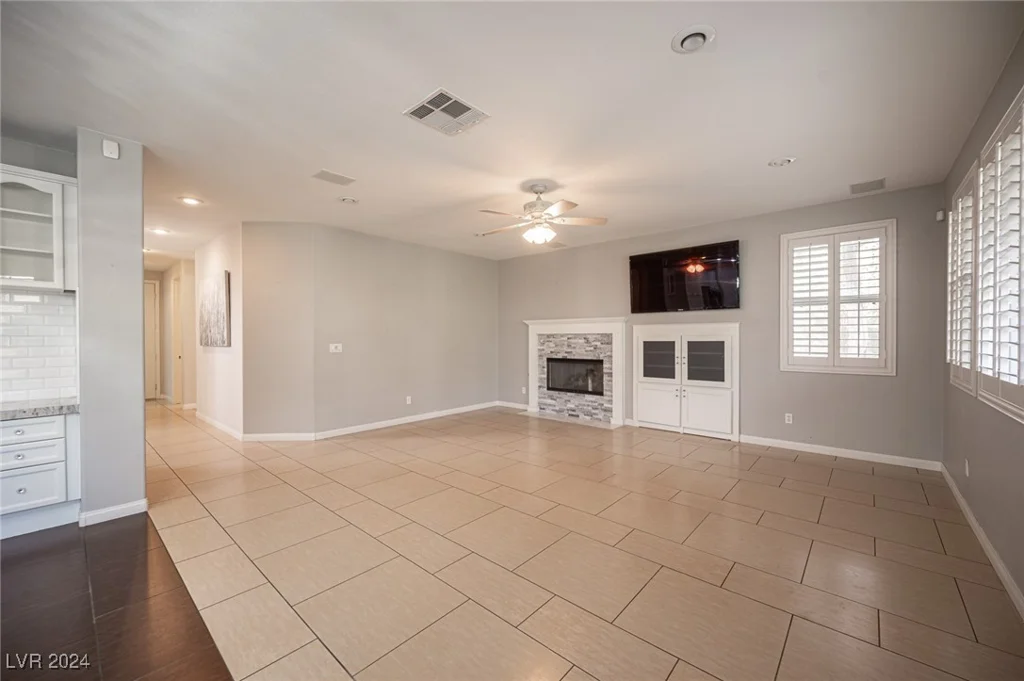 320 Glistening Cloud, Henderson, NV 89012