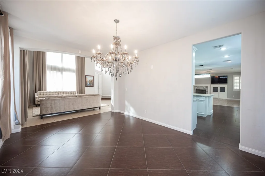 320 Glistening Cloud, Henderson, NV 89012