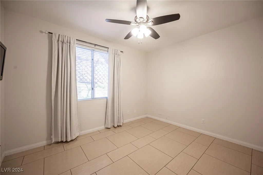 320 Glistening Cloud, Henderson, NV 89012