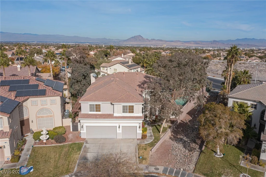 320 Glistening Cloud, Henderson, NV 89012
