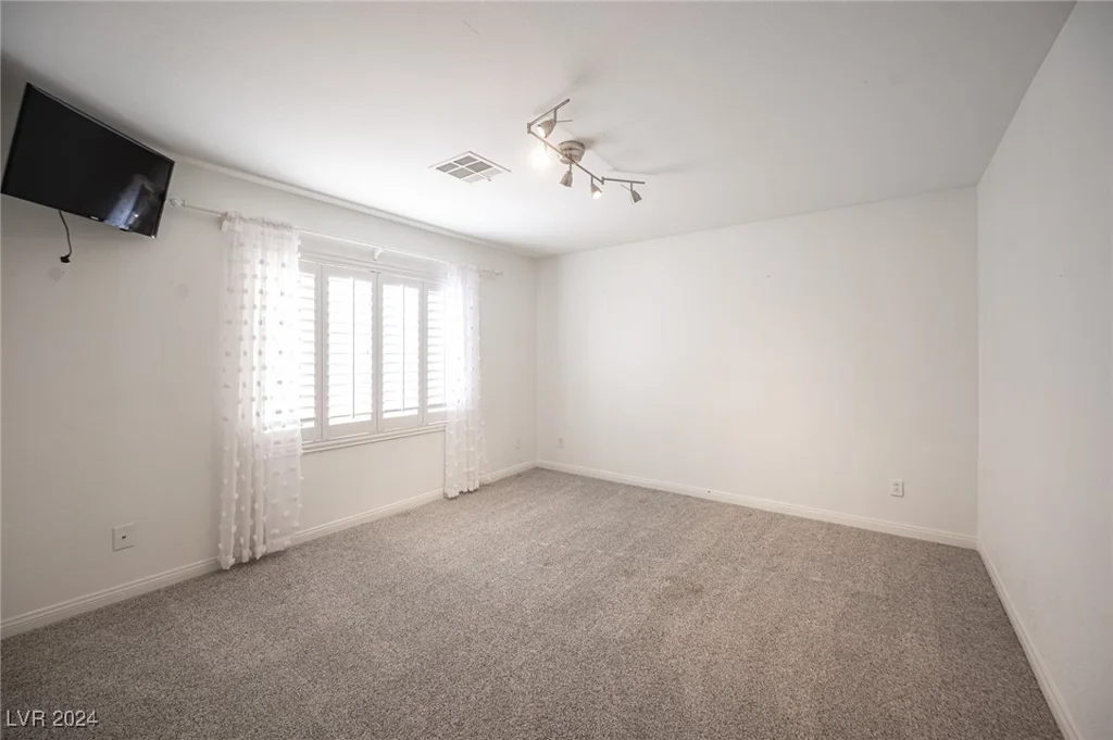 320 Glistening Cloud, Henderson, NV 89012