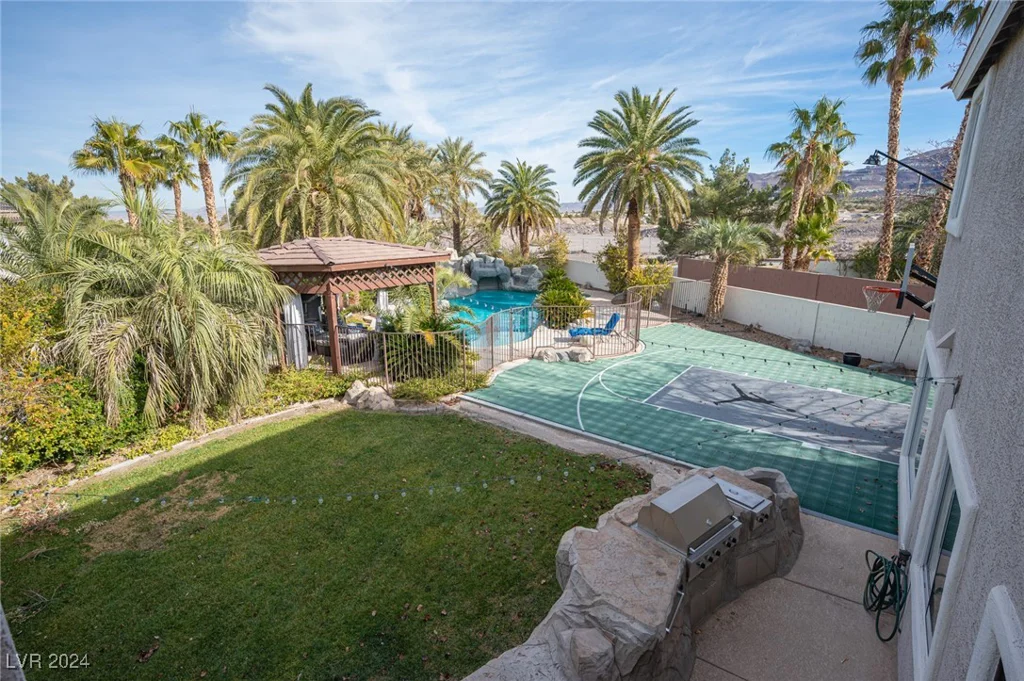 320 Glistening Cloud, Henderson, NV 89012