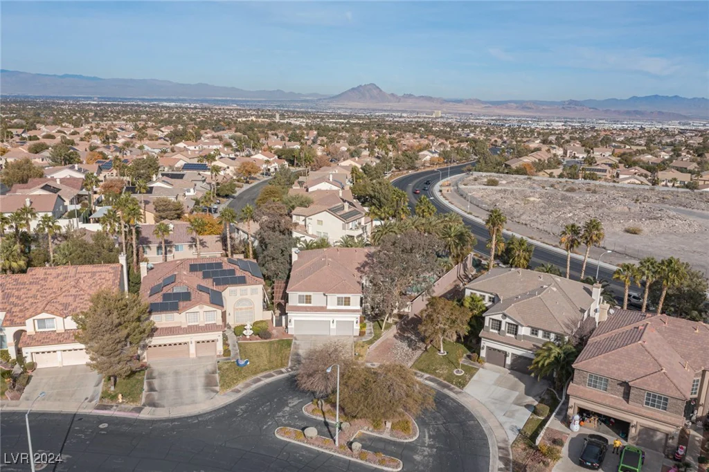 320 Glistening Cloud, Henderson, NV 89012