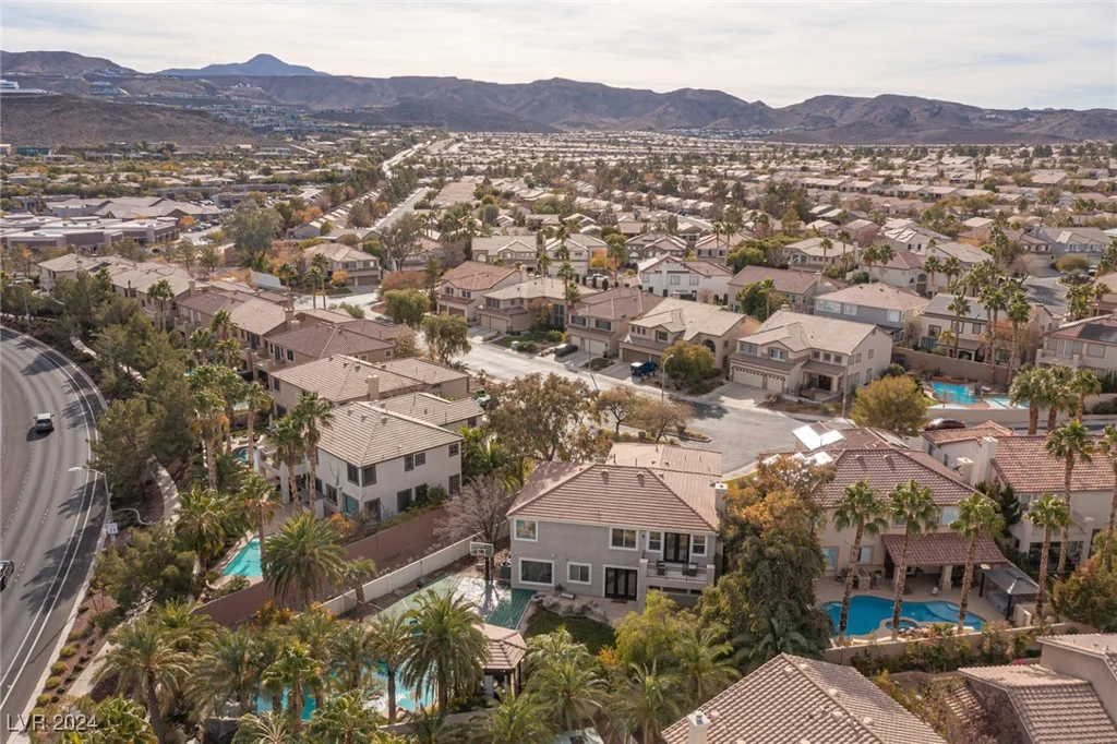 320 Glistening Cloud, Henderson, NV 89012